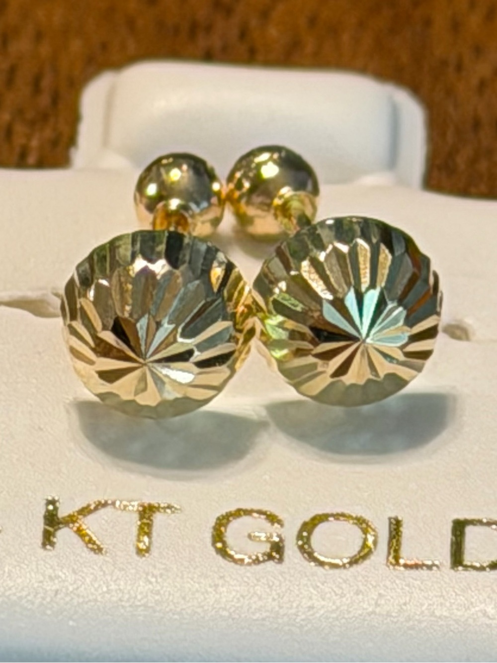 KT Gold Polished Diamond Cut haft Ball Stud Earrings - Yellow Gold